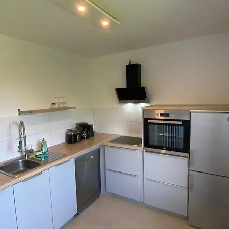 Apartment Bs Living 1 *